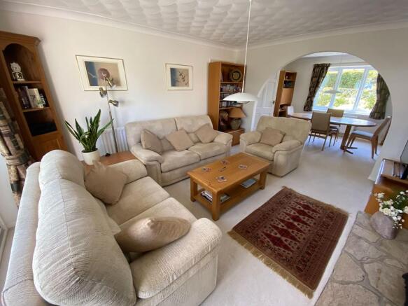 Lounge & dining