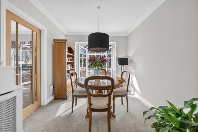 4 bed Detached for sale Image 6