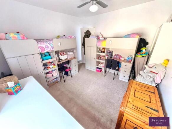2 bed Terraced for sale Image 8