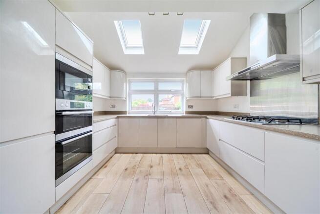 82 Bilton Road