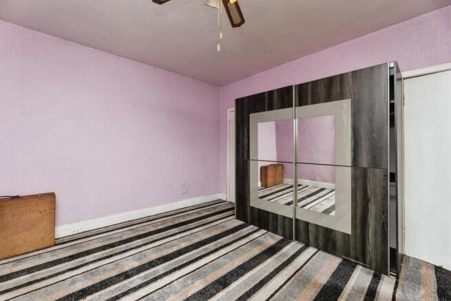 3 bed Terraced for sale Image 8