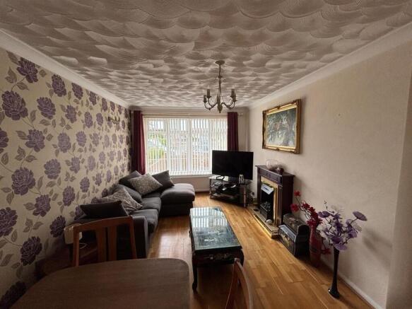 2 bed Semi-Detached Bungalow for sale Image 11