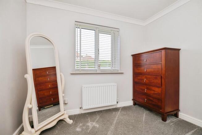 2 bed Apartment for sale Image 11