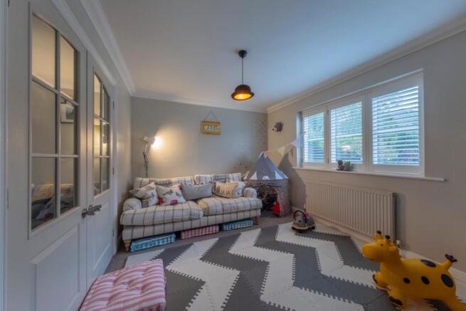 20 Sandington Drive-002.JPG