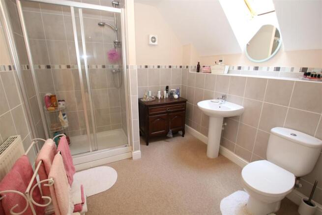 Master Ensuite