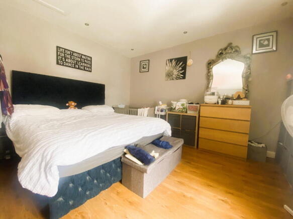 2 bed Terraced for sale Image 7