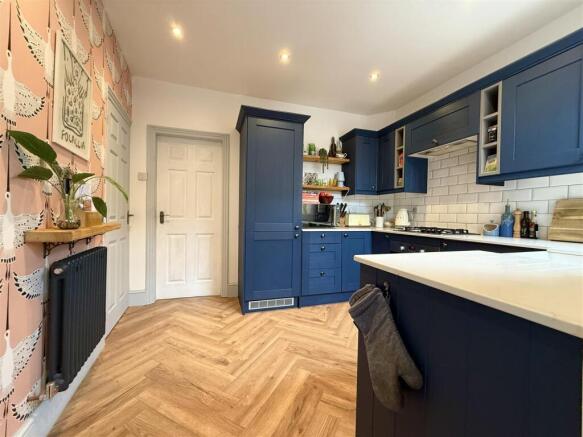 2 bed Terraced for sale Image 8