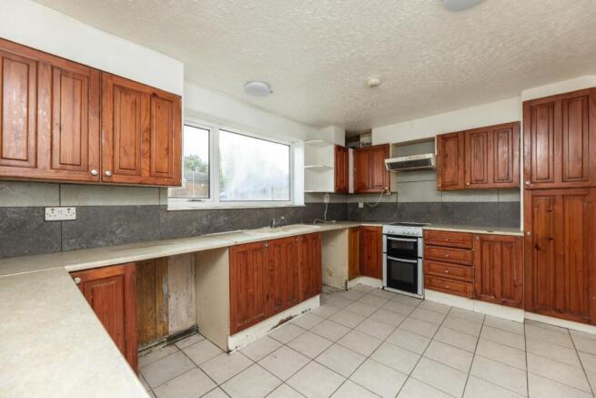 3 bed Semi-Detached for sale Image 4