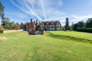 16, Grenehurst Park, Dorking RH5 5GA