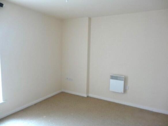 1 bed Apartment to rent Image 5