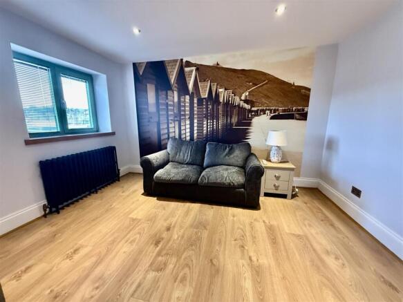 2 bed Cottage for sale Image 11