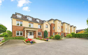5, Wakefield Court, Blackbridge Lane, Horsham RH12 1SG