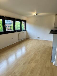 85138_flat_britten_close_london_greater_london_nw