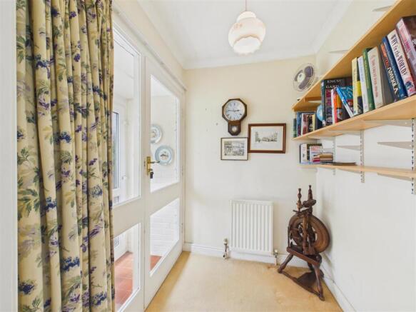 2 bed Detached Bungalow for sale Image 11