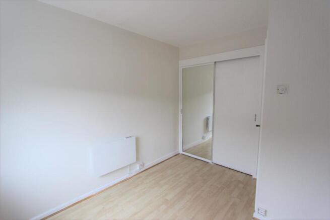 2 bed Ground Flat to rent Image 8