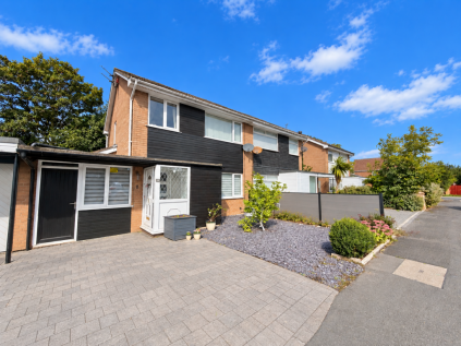 Fieldhouse Avenue, Thornton, FY5
