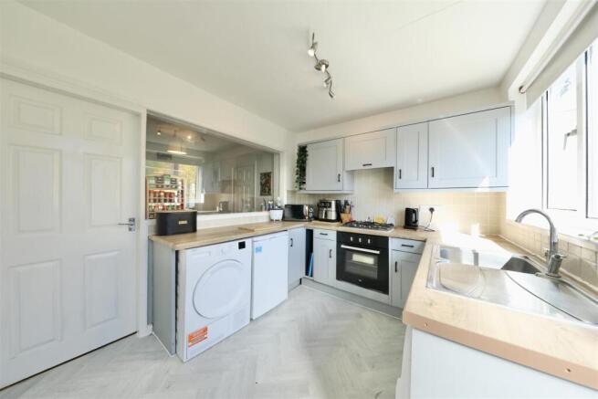 2 bed Terraced for sale Image 12