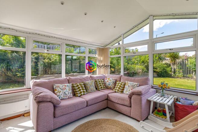 4 bed Detached for sale Image 3