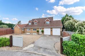 9a, Clifden Close, Royston SG8 0BA