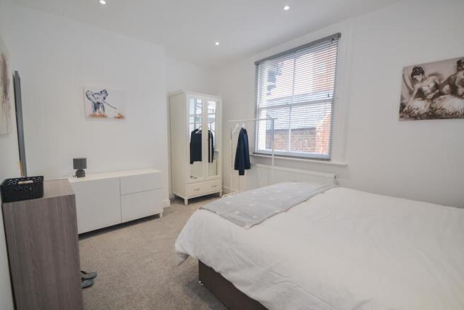 2 bed Apartment for sale Image 5