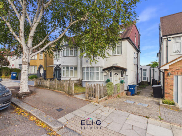 Chain-Free Five-Bedroom Semi-Detached Family Home