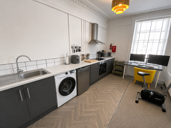 1 bed Flat to rent Image 4
