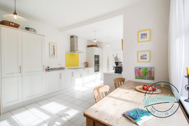 Kitchen breakfast room