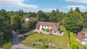 Rosegarth, Loudwater Heights, Rickmansworth WD3 4AX