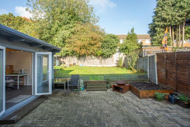 Cedar Road, Sturry, Canterbury, Kent, CT2 photo 4