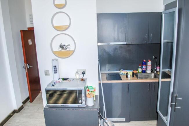 Photo 6