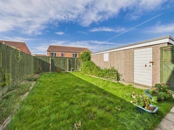 3 bed Semi-Detached for sale Image 9