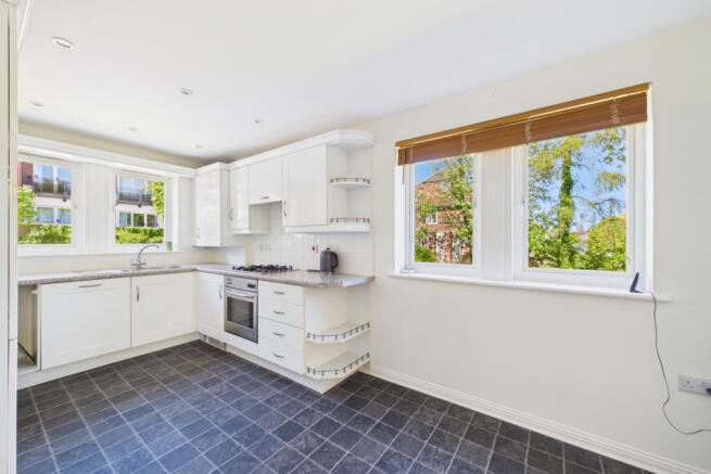 2 bed Apartment for sale Image 9
