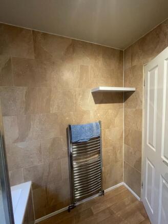 3 bed House to rent Image 12