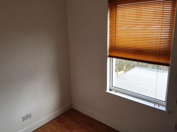 Bedroom 3/Study