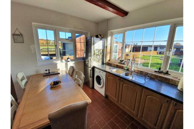 Kitchen/Breakfast