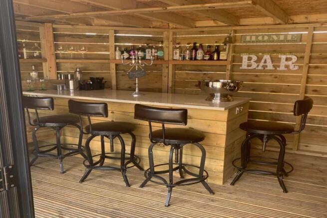 Garden Bar