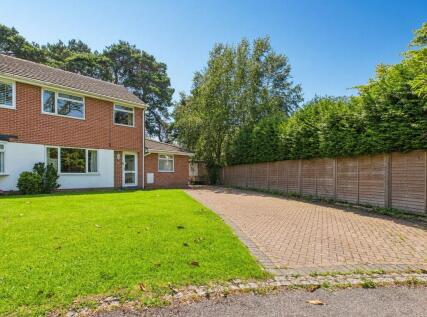 Shearsbrook Close, Bransgore, Christchurch, Dorset, BH23