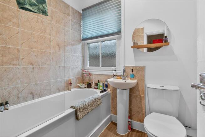 2 bed Terraced for sale Image 9