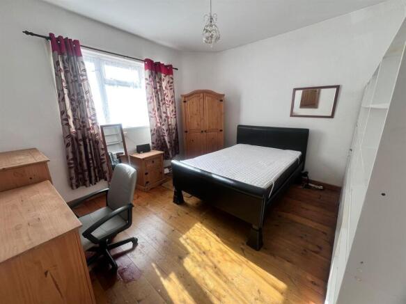Bed4.jpg