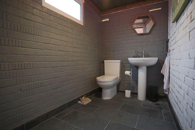 Gardeners WC