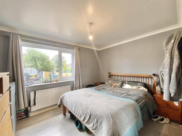 2 bed Detached Bungalow for sale Image 7