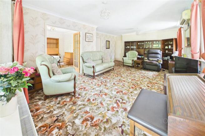 Hallwood Road, Kettering, Northamptonshire, NN16 photo 4