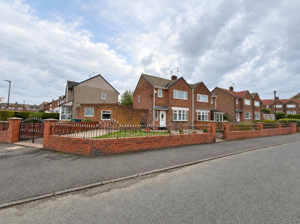 2-bed semi-detached on Courtney Drive, Sunderland, SR3, £145,000