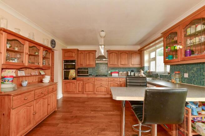 Kitchen/Breakfast Area