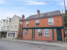 Flat 3a, The Old Garden House, High Street, Tisbury SP3 6HD