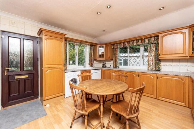 3 bed Detached Bungalow for sale Image 5