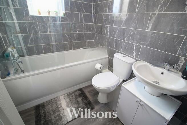 bathroom a.jpg