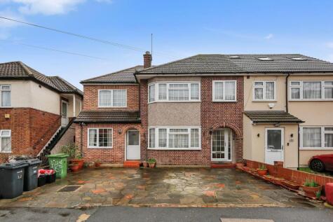 Chadwell Avenue, Chadwell Heath, RM6