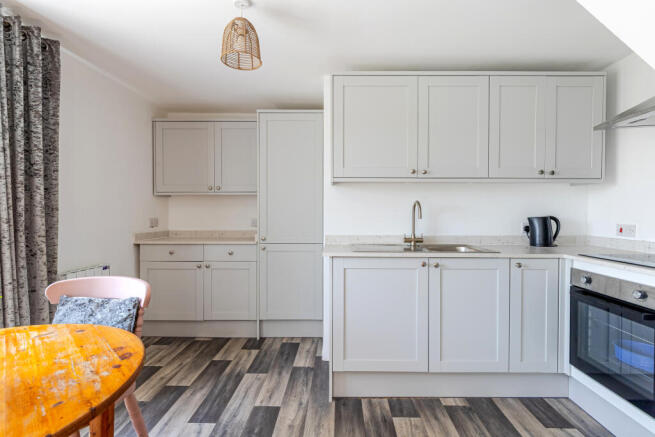 18 Kitchen
