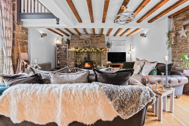 4 bed Barn Conversion for sale Image 10